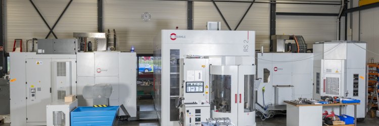 Hermle C42 met RS2-robotcel